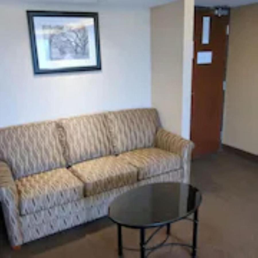 Hotel Lotus Kansas City Merriam المظهر الخارجي الصورة