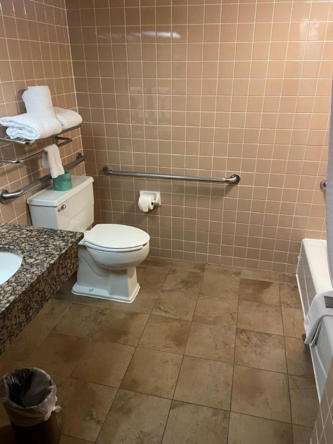 Hotel Lotus Kansas City Merriam المظهر الخارجي الصورة