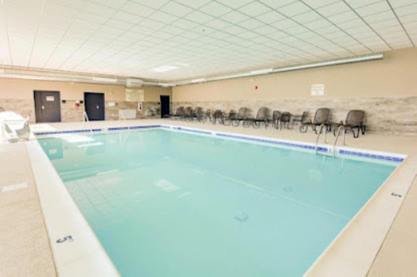 Hotel Lotus Kansas City Merriam المظهر الخارجي الصورة